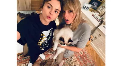 Selena Gomez tweets a cute vacation photo with her BFF Taylor Swift, saying "She's a real badass."