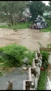 पुष्पराजगढ़ में लगातार बारिश से जनजीवन प्रभावित: लगातार बारिश से नदी नाले उफान पर!