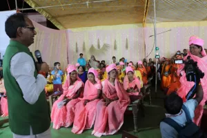 मुख्यमंत्री श्री चौहान ने जनजातीय बाहुल्य पुष्पराजगढ़ विधानसभा के ग्राम पोडकी में किया जन संवाद